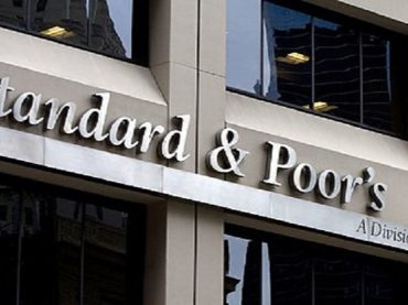 Значение индекса S&P 500 достигло рекордного максимума